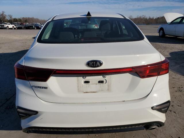 3KPF24AD0ME267665 - 2021 KIA FORTE FE WHITE photo 6