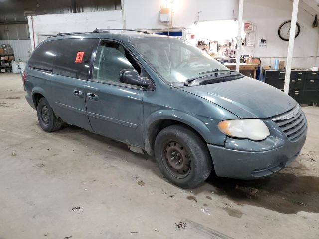 2C4GP44R25R405610 - 2005 CHRYSLER TOWN & COU LX GRAY photo 4