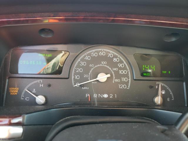 1LNHM81W73Y627577 - 2003 LINCOLN TOWN CAR EXECUTIVE WHITE photo 9