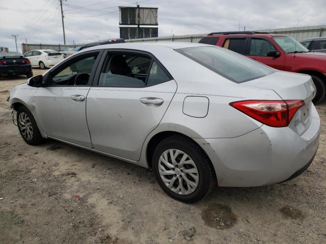 5YFBURHE6HP641043 - 2017 TOYOTA COROLLA L GRAY photo 2