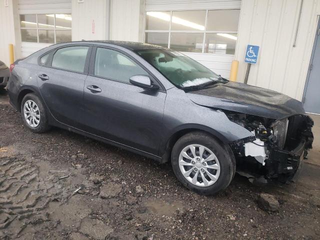 3KPF24AD3PE577894 - 2023 KIA FORTE LX GRAY photo 4