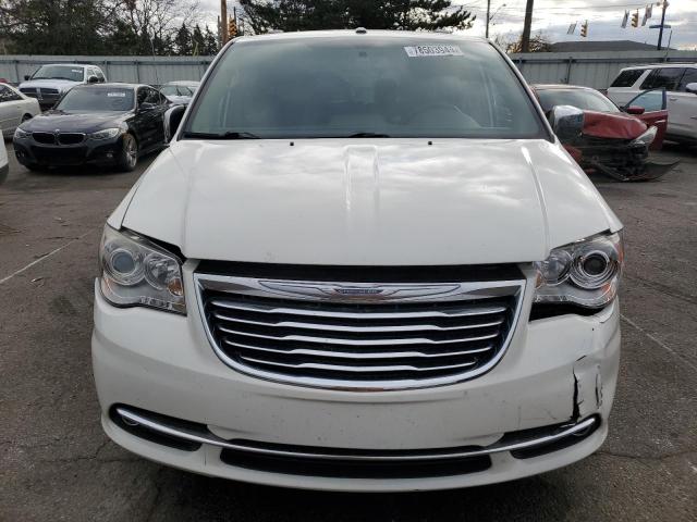 2A4RR6DG4BR760605 - 2011 CHRYSLER TOWN & COU LIMITED WHITE photo 5