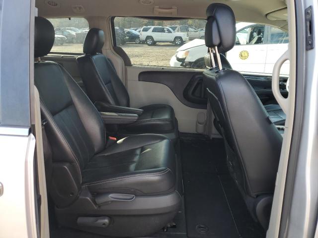 2C4RC1CG3CR208994 - 2012 CHRYSLER TOWN & COU TOURING L SILVER photo 11