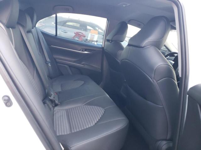 4T1G11AK8PU822450 - 2023 TOYOTA CAMRY SE NIGHT SHADE WHITE photo 10