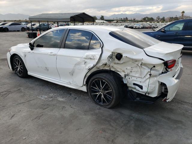 4T1G11AK8PU822450 - 2023 TOYOTA CAMRY SE NIGHT SHADE WHITE photo 2