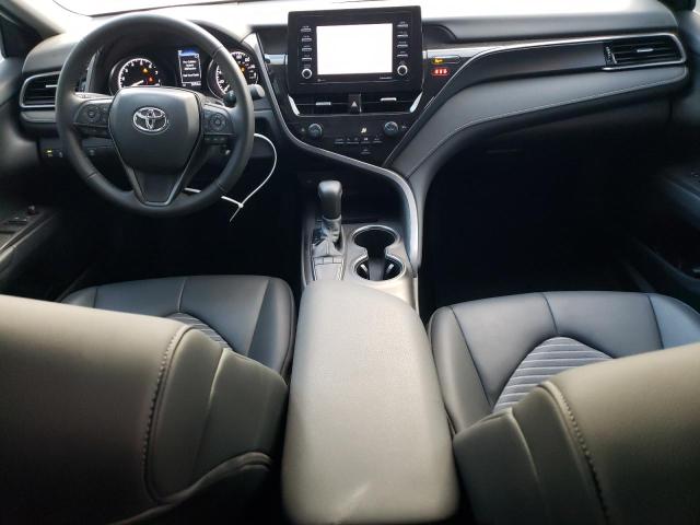 4T1G11AK8PU822450 - 2023 TOYOTA CAMRY SE NIGHT SHADE WHITE photo 8