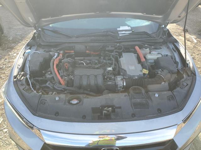 19XZE4F56KE009380 - 2019 HONDA INSIGHT EX SILVER photo 11