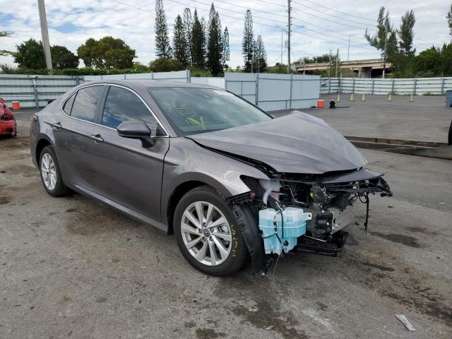 4T1C11AK9RU212638 - 2024 TOYOTA CAMRY LE GRAY photo 4