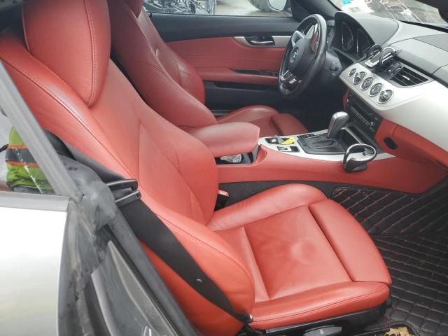 WBALM5C50BE379929 - 2011 BMW Z4 SDRIVE30I Արծաթագույն լուսանկար 10