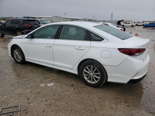 5NPE24AF0JH645875 - 2018 HYUNDAI SONATA SE WHITE photo 2