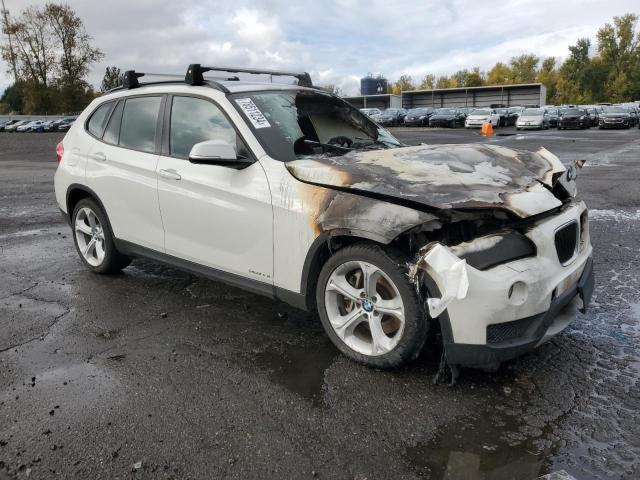 WBAVM5C54DVV89199 - 2013 BMW X1 XDRIVE35I WHITE photo 4