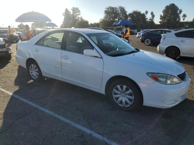 JTDBE32K540268123 - 2004 TOYOTA CAMRY LE WHITE photo 4