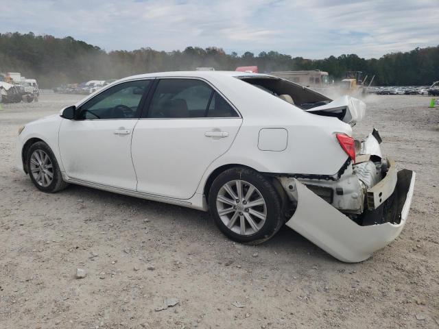 4T4BF1FK4DR308147 - 2013 TOYOTA CAMRY L WHITE photo 2