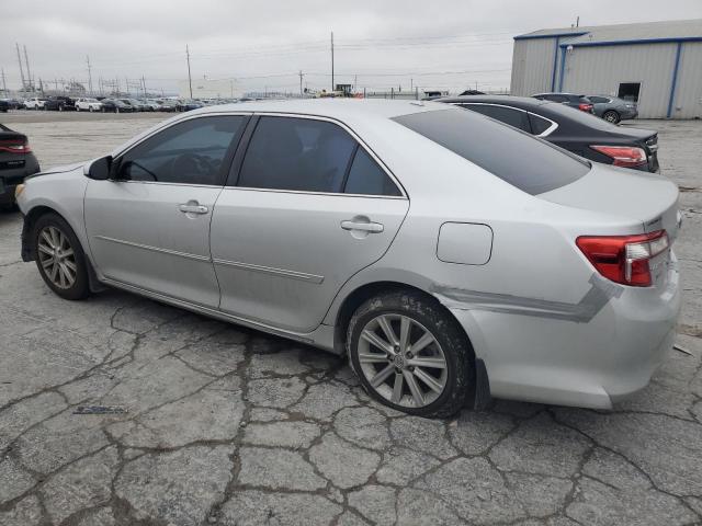 4T4BF1FK6ER426038 - 2014 TOYOTA CAMRY L SILVER photo 2