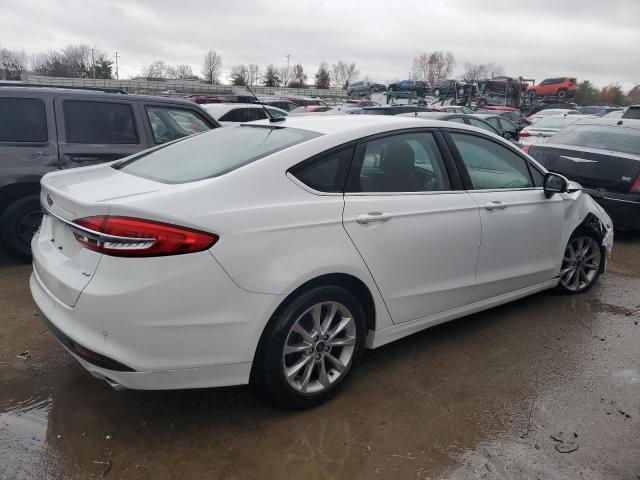 3FA6P0H73HR321457 - 2017 FORD FUSION SE WHITE photo 3