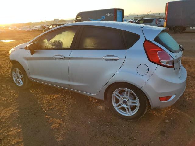 3FADP4EJ0HM136116 - 2017 FORD FIESTA SE SILVER photo 2