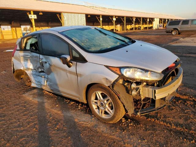 3FADP4EJ0HM136116 - 2017 FORD FIESTA SE SILVER photo 4