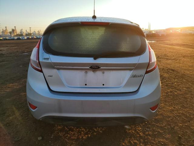 3FADP4EJ0HM136116 - 2017 FORD FIESTA SE SILVER photo 6