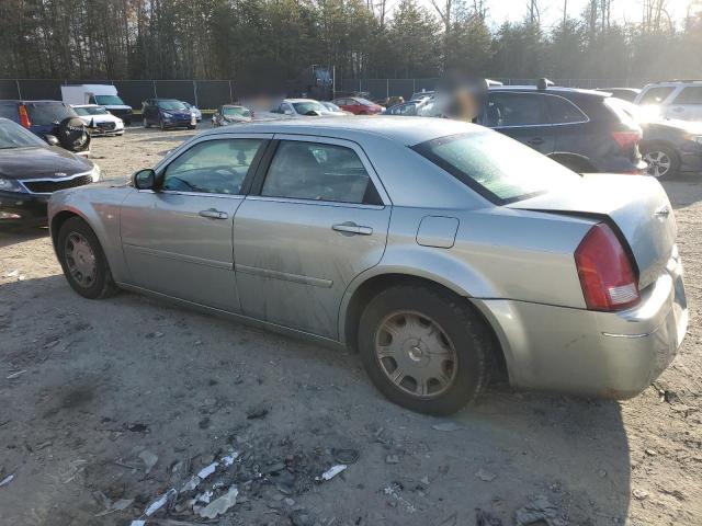 2C3JA53G95H132706 - 2005 CHRYSLER 300 TOURING SILVER photo 2