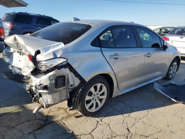 5YFB4MDE4PP061085 - 2023 TOYOTA COROLLA LE SILVER photo 3