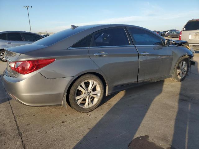 5NPEC4ACXDH671603 - 2013 HYUNDAI SONATA SE GRAY photo 3