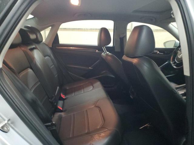 1VWMA7A34LC019716 - 2020 VOLKSWAGEN PASSAT R-LINE Silber Foto 10