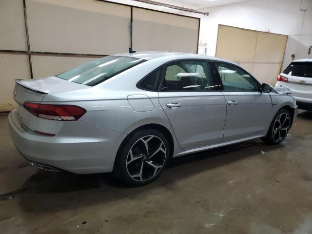 1VWMA7A34LC019716 - 2020 VOLKSWAGEN PASSAT R-LINE Silber Foto 3