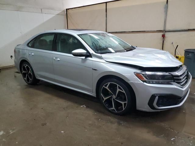 1VWMA7A34LC019716 - 2020 VOLKSWAGEN PASSAT R-LINE Silber Foto 4