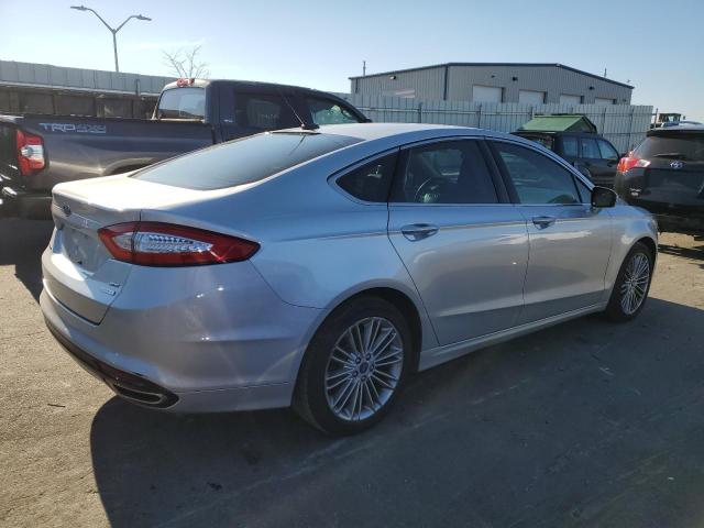 3FA6P0H9XER319976 - 2014 FORD FUSION SE SILVER photo 3