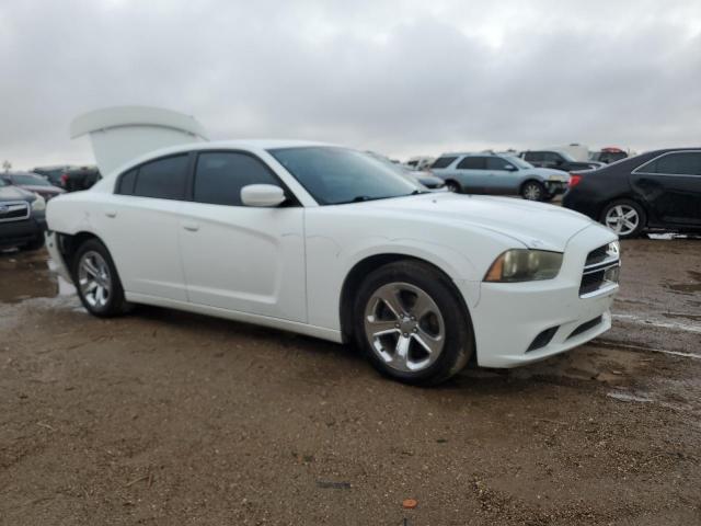 2C3CDXBG9CH287217 - 2012 DODGE CHARGER SE WHITE photo 4