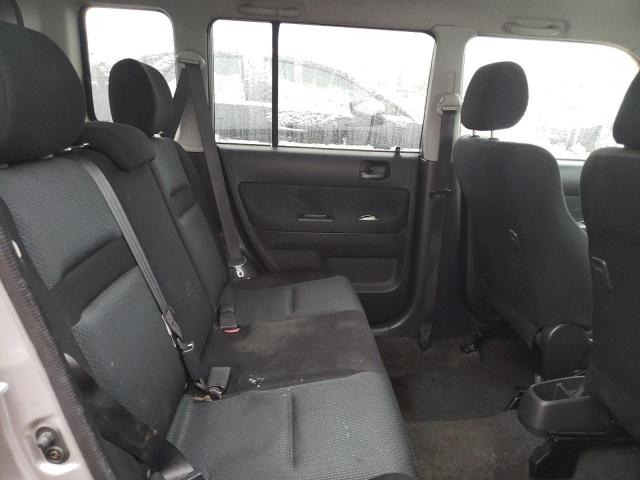 JTLKT324364102822 - 2006 TOYOTA SCION XB GRAY photo 10