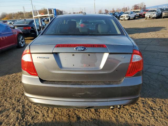 3FAHP0HA4CR115237 - 2012 FORD FUSION SE GRAY photo 6