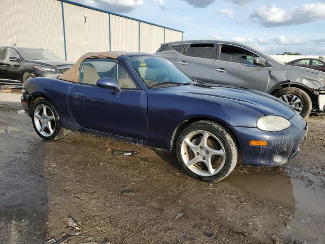JM1NB353610203318 - 2001 MAZDA MX-5 MIATA BASE BLUE photo 4