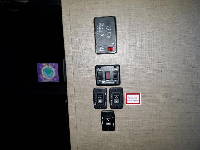 4YDT26025FB452533 - 2015 OUTB TRAVEL TRL თაფლისფერი ფოტო 8