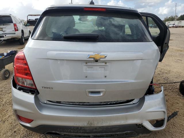 3GNCJKSB1LL164571 - 2020 CHEVROLET TRAX LS SILVER photo 6