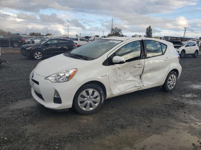 2014 TOYOTA PRIUS C, 