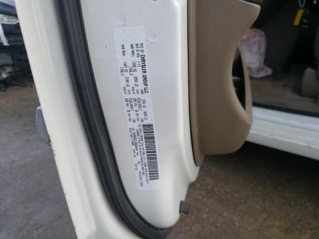 2A4RR8DG1BR666404 - 2011 CHRYSLER TOWN & COU TOURING L WHITE photo 12