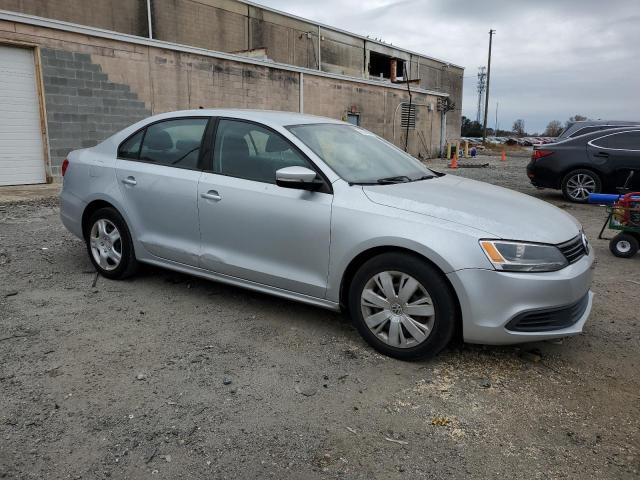 3VWD17AJXEM359369 - 2014 VOLKSWAGEN JETTA SE SILVER photo 4