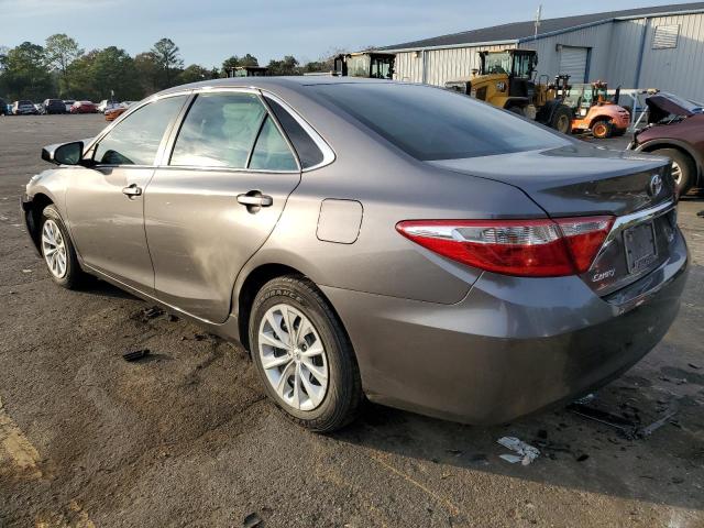 4T1BF1FK2HU713200 - 2017 TOYOTA CAMRY LE GRAY photo 2