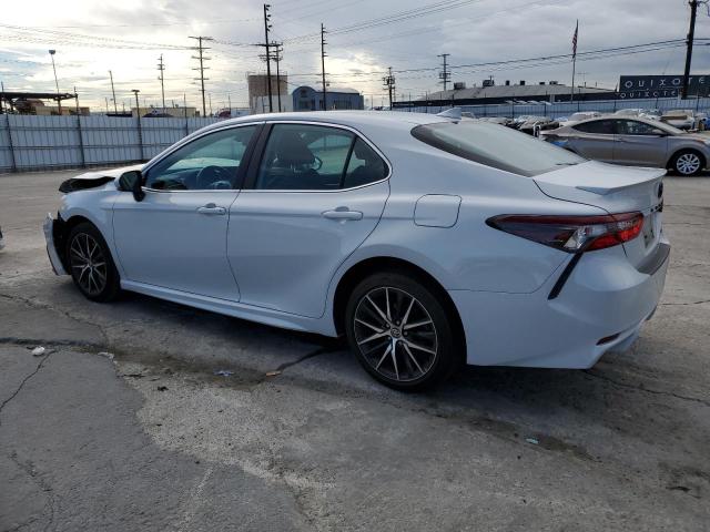 4T1T11AK5PU112050 - 2023 TOYOTA CAMRY SE NIGHT SHADE WHITE photo 2