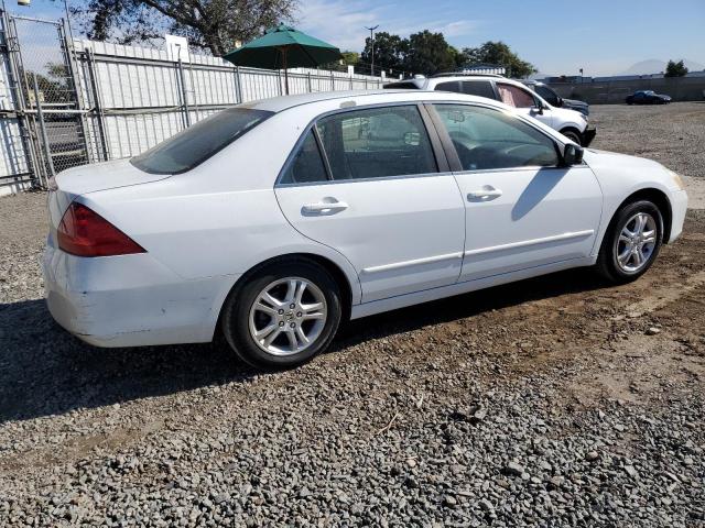 1HGCM563X6A139637 - 2006 HONDA ACCORD SE WHITE photo 3