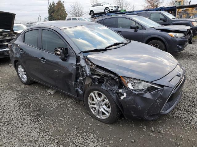 3MYDLBYV5JY328849 - 2018 TOYOTA YARIS IA GRAY photo 4