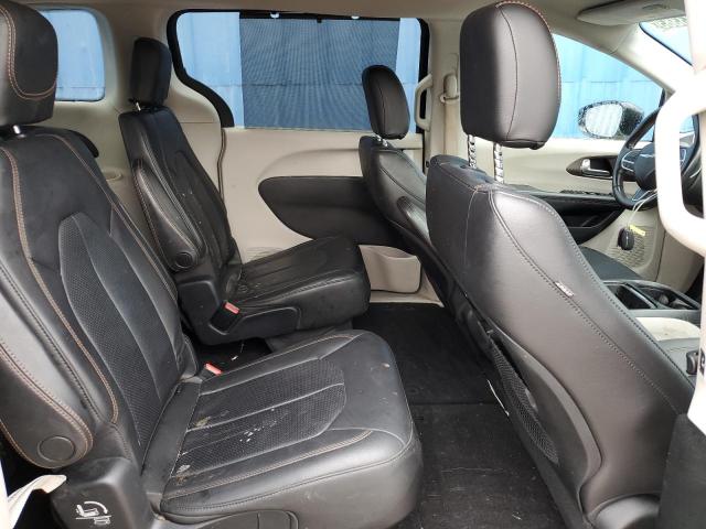 2C4RC1BG1JR320885 - 2018 CHRYSLER PACIFICA TOURING L BLACK photo 11