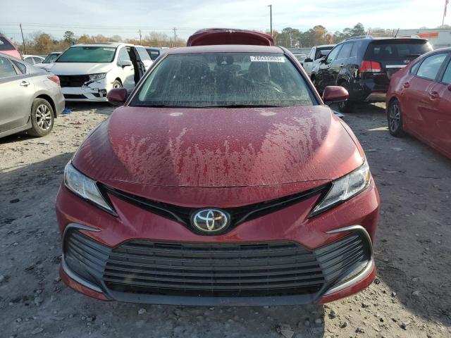 4T1C11AK7NU659611 - 2022 TOYOTA CAMRY LE RED photo 5