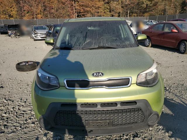 KNDJN2A24F7815853 - 2015 KIA SOUL GREEN photo 5