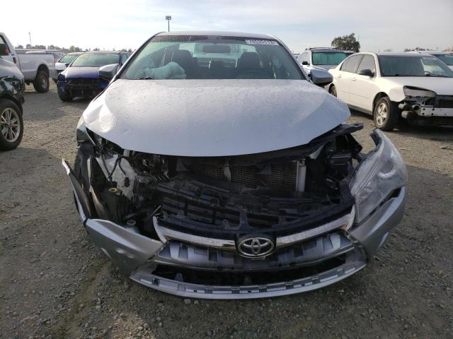 4T1BF1FK6FU002306 - 2015 TOYOTA CAMRY LE SILVER photo 5