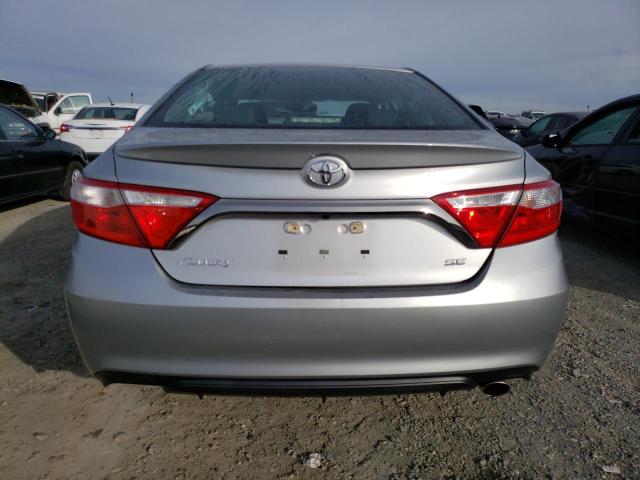 4T1BF1FK6FU002306 - 2015 TOYOTA CAMRY LE SILVER photo 6