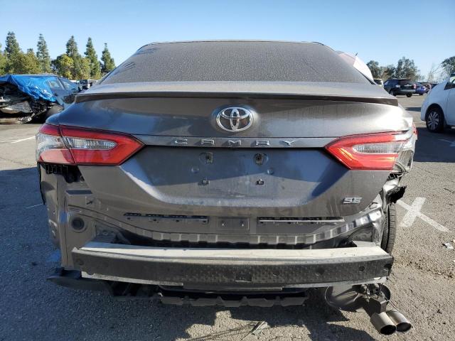 4T1B11HK7JU565112 - 2018 TOYOTA CAMRY L GRAY photo 6