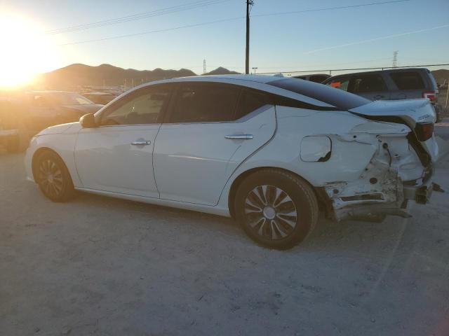 1N4BL4BV8KC230828 - 2019 NISSAN ALTIMA S WHITE photo 2