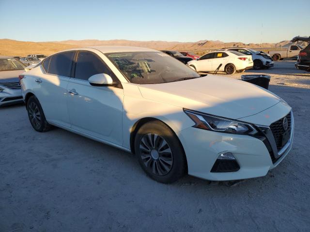 1N4BL4BV8KC230828 - 2019 NISSAN ALTIMA S WHITE photo 4